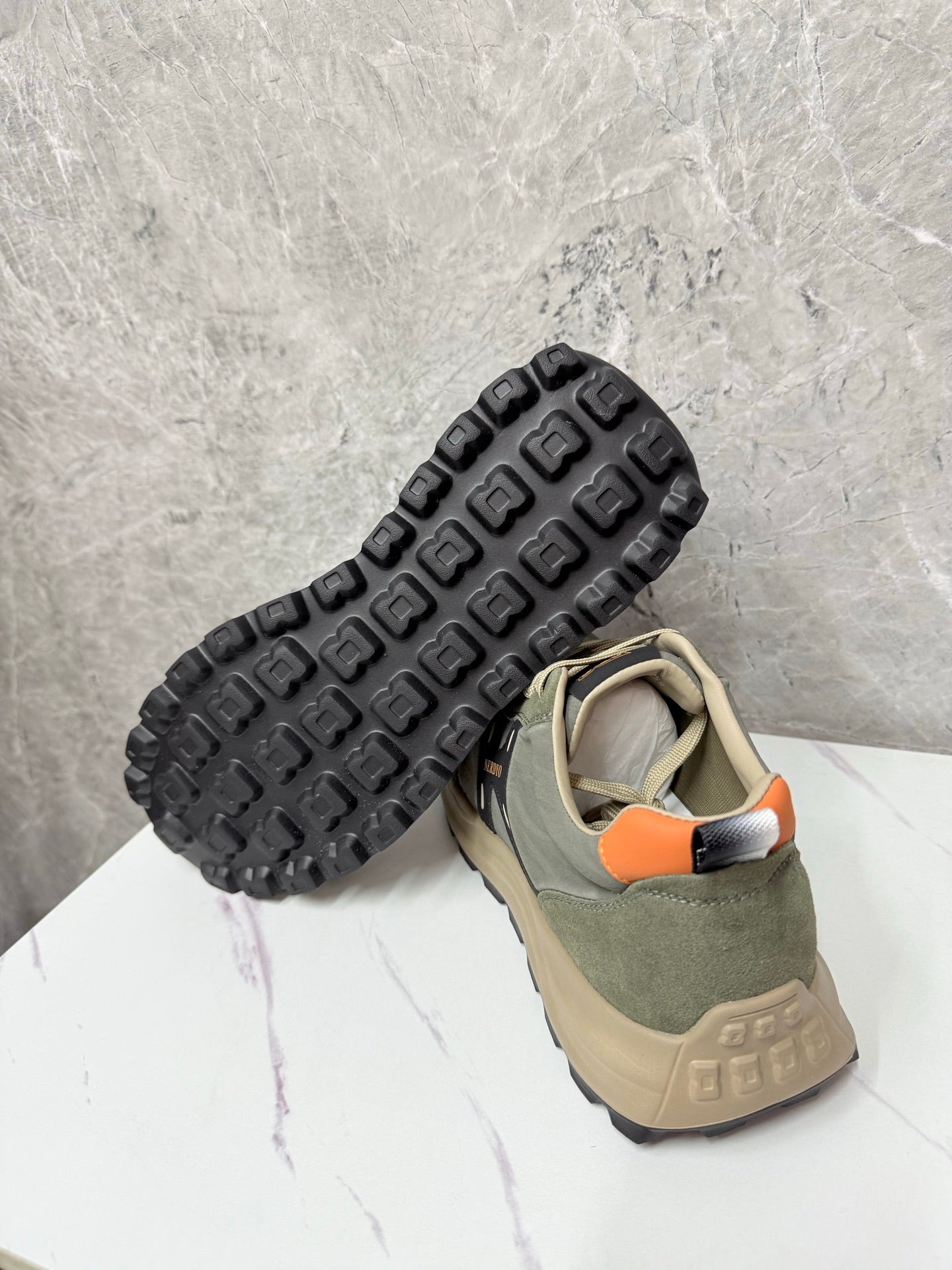 HM Men's Sneaker Moss Green Suede 602095