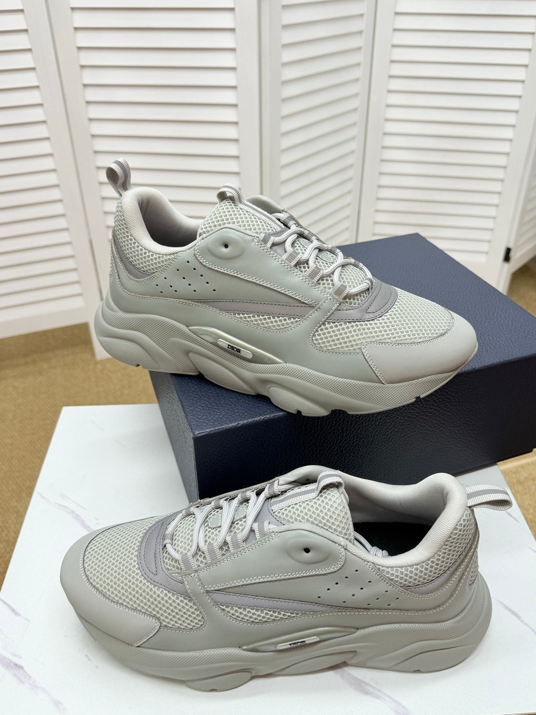 CD B22 Sneaker Grey Mesh Calfskin 648059