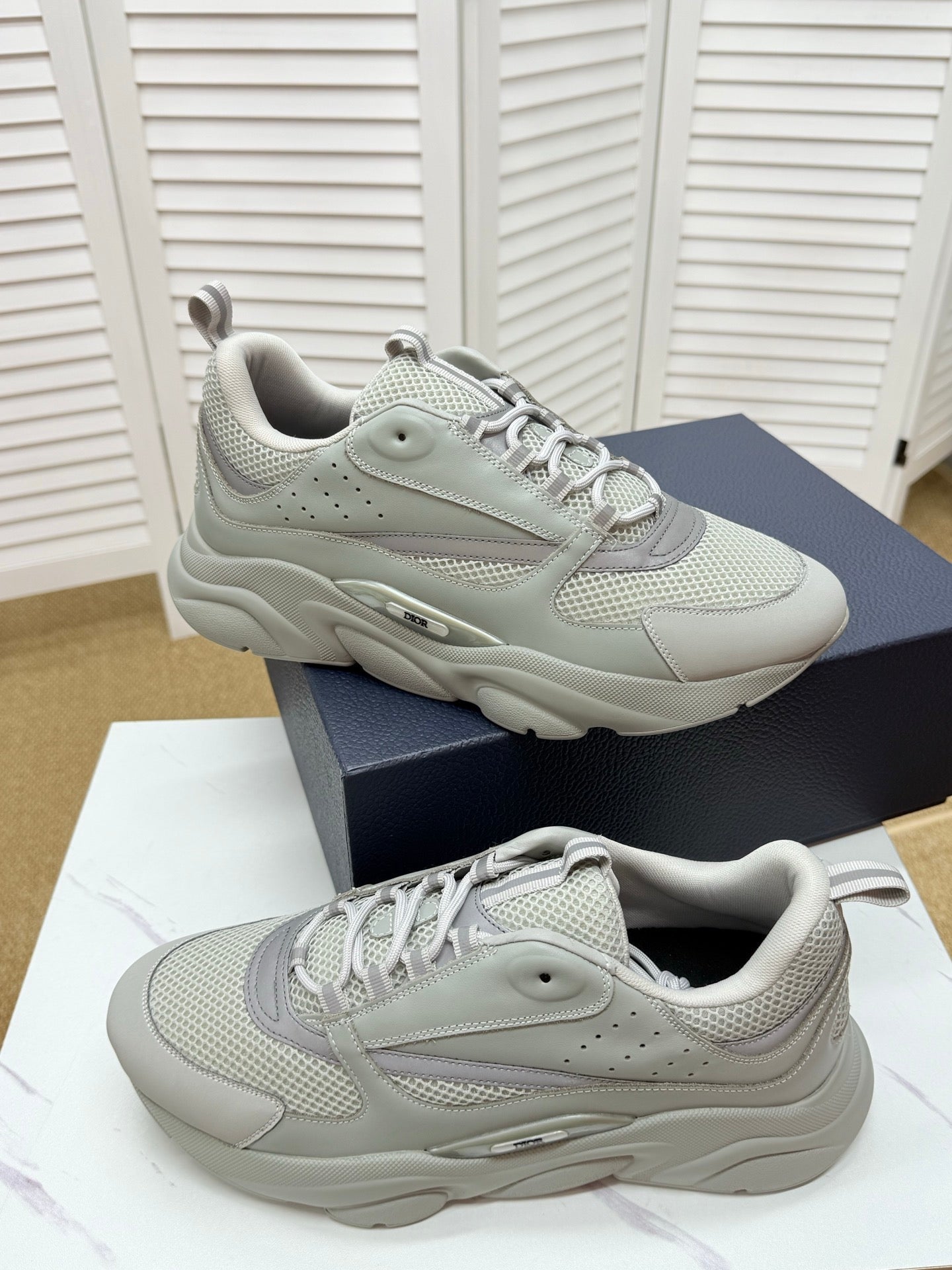 CD B22 Sneaker Grey Mesh Calfskin 648059