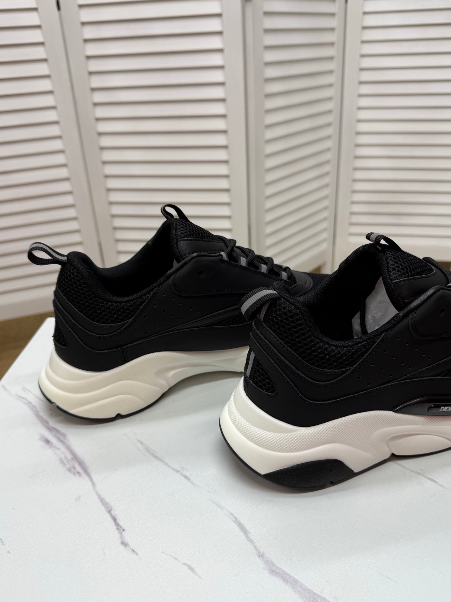 CD B22 Sneaker Black Mesh Calfskin 648068