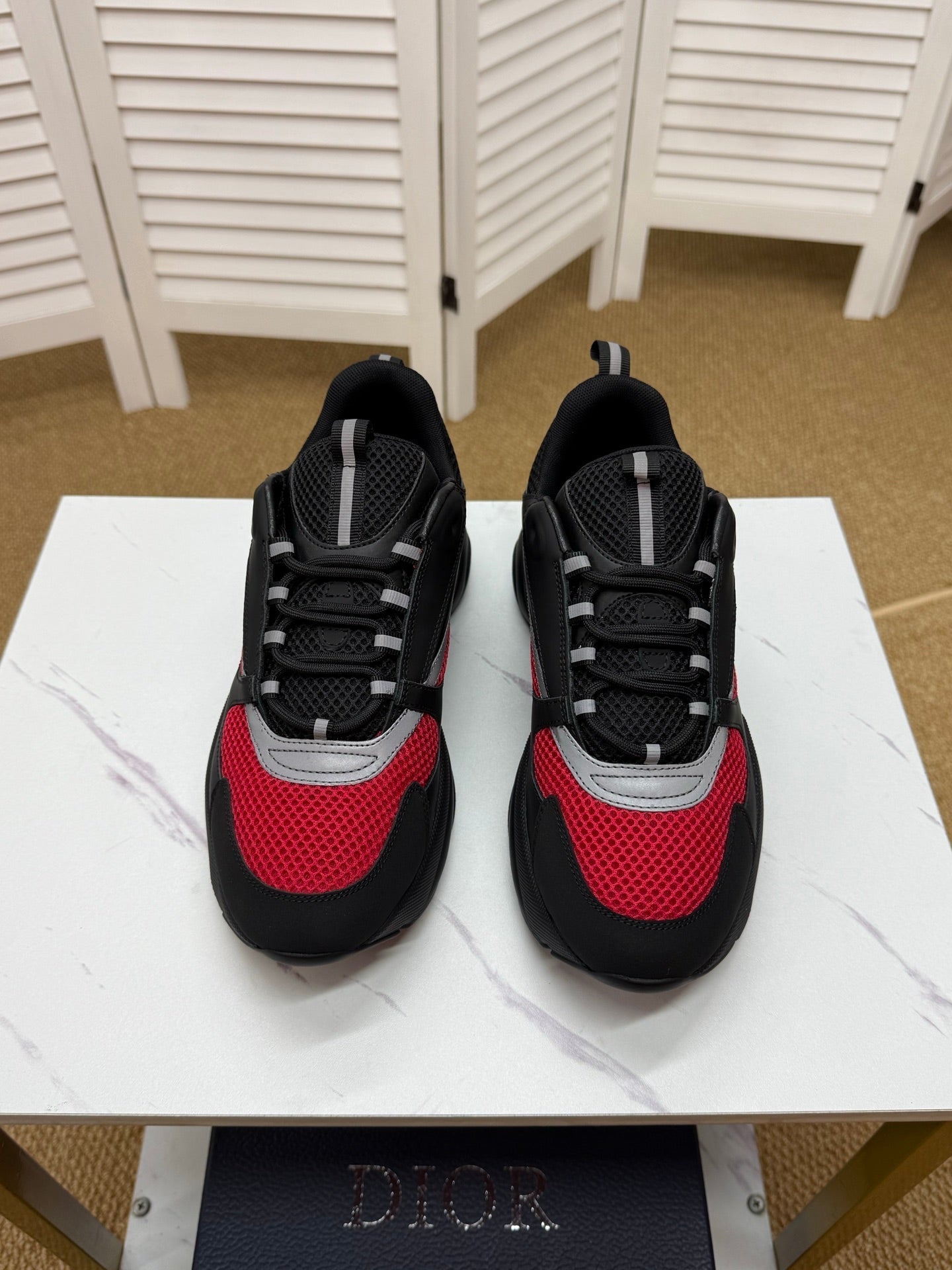 CD B22 Sneaker Black-red Mesh Calfskin 648069