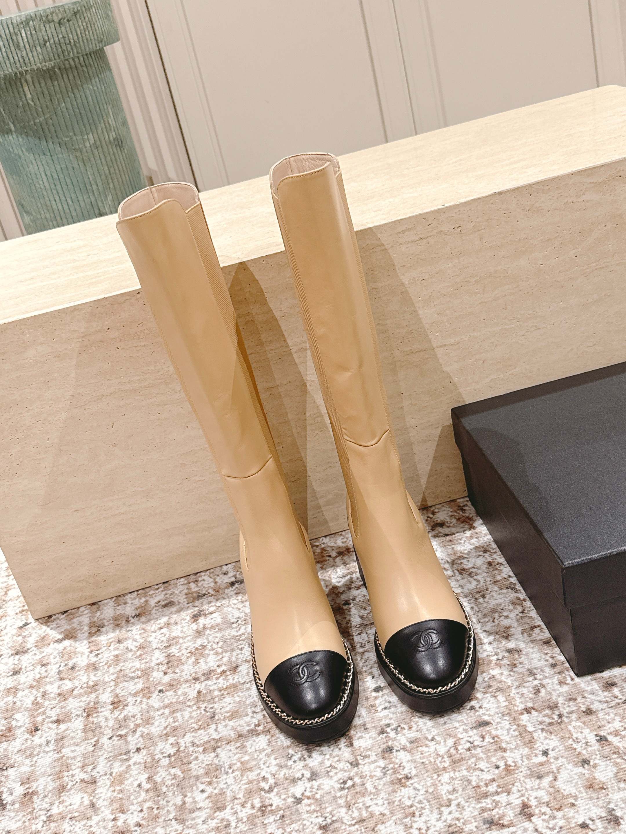 CC 25SS High Boot Beige Black Calfskin 431720