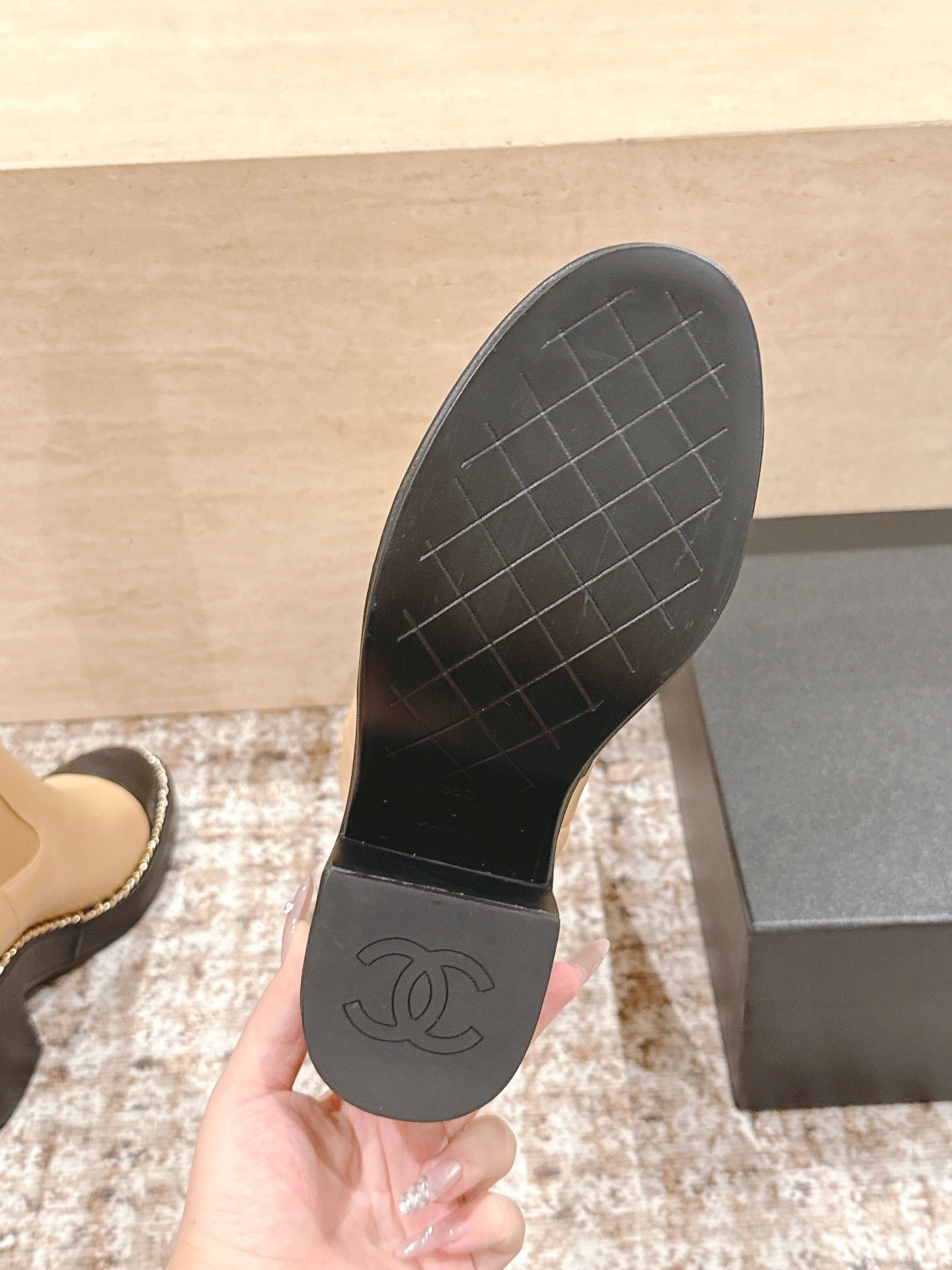 CC 25SS High Boot Beige Black Calfskin 431720