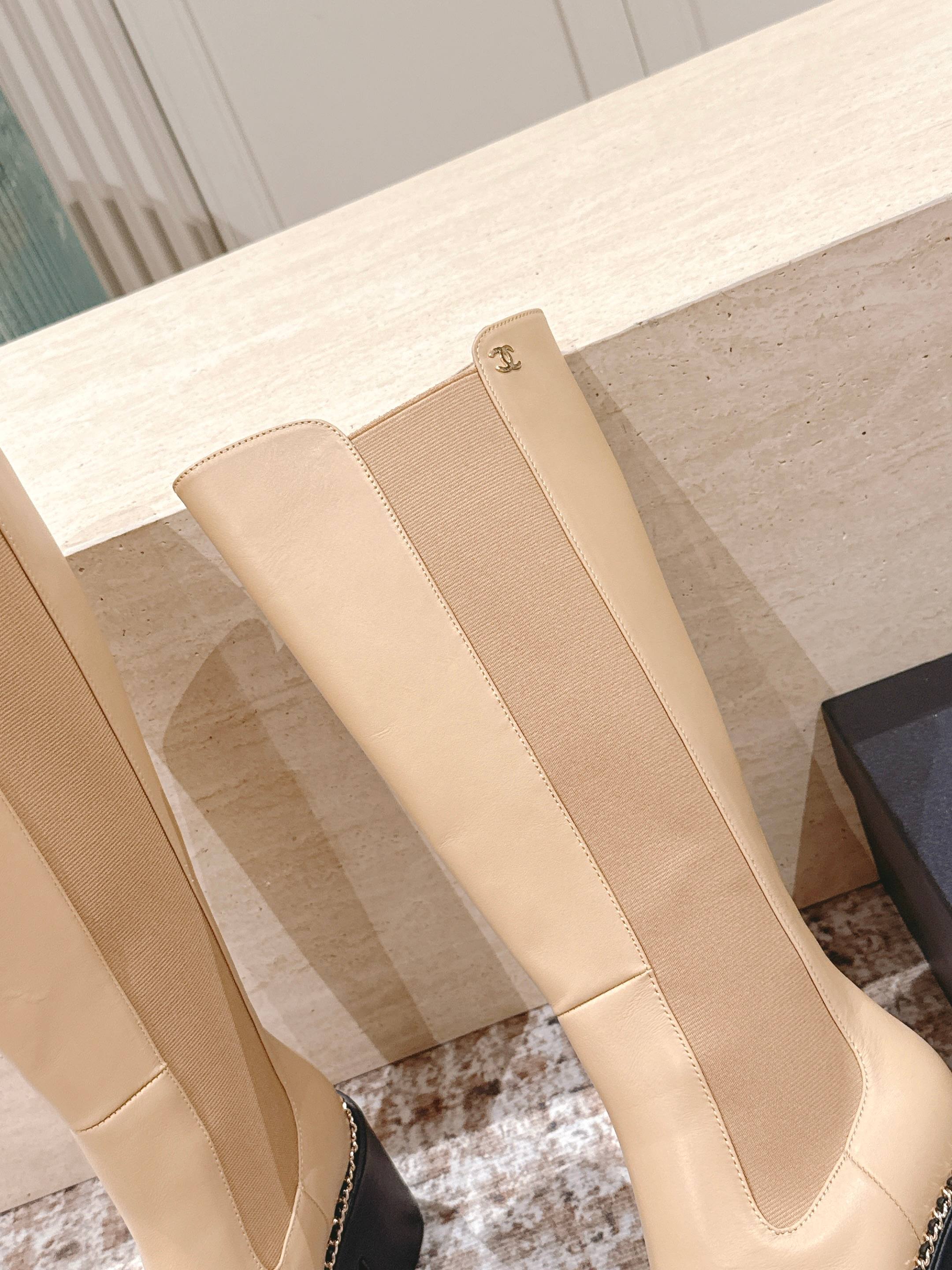 CC 25SS High Boot Beige Black Calfskin 431720