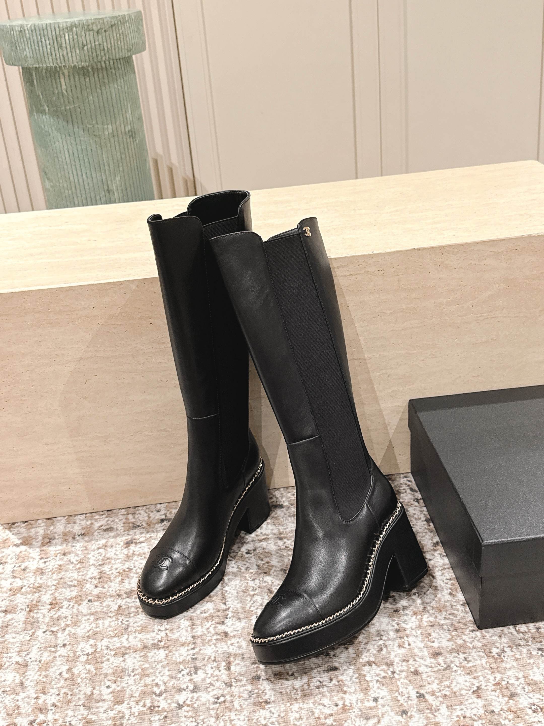 CC 25SS High Boot Black Calfskin 431721