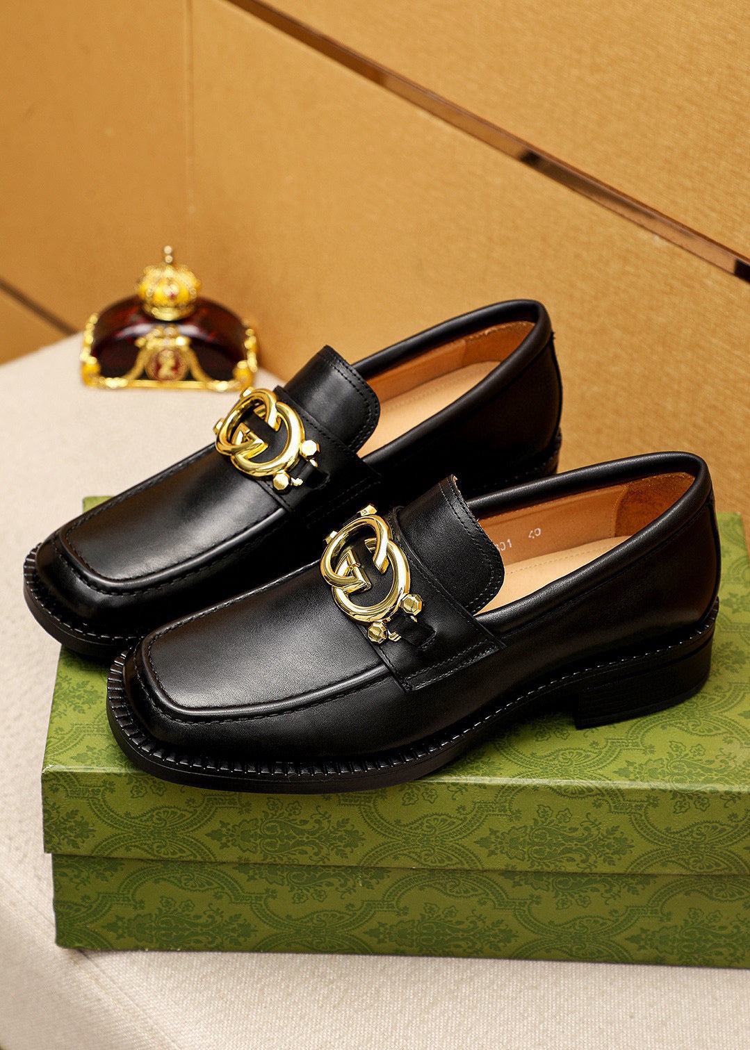 GG Men's Loafer Black GG Gold Cowhide 736977
