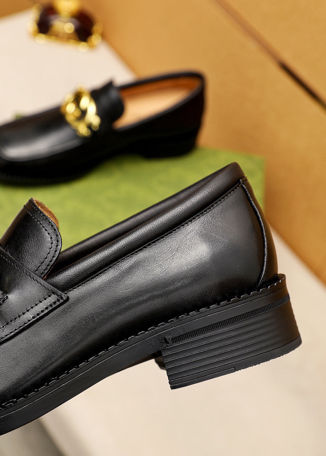 GG Men's Loafer Black GG Gold Cowhide 736977