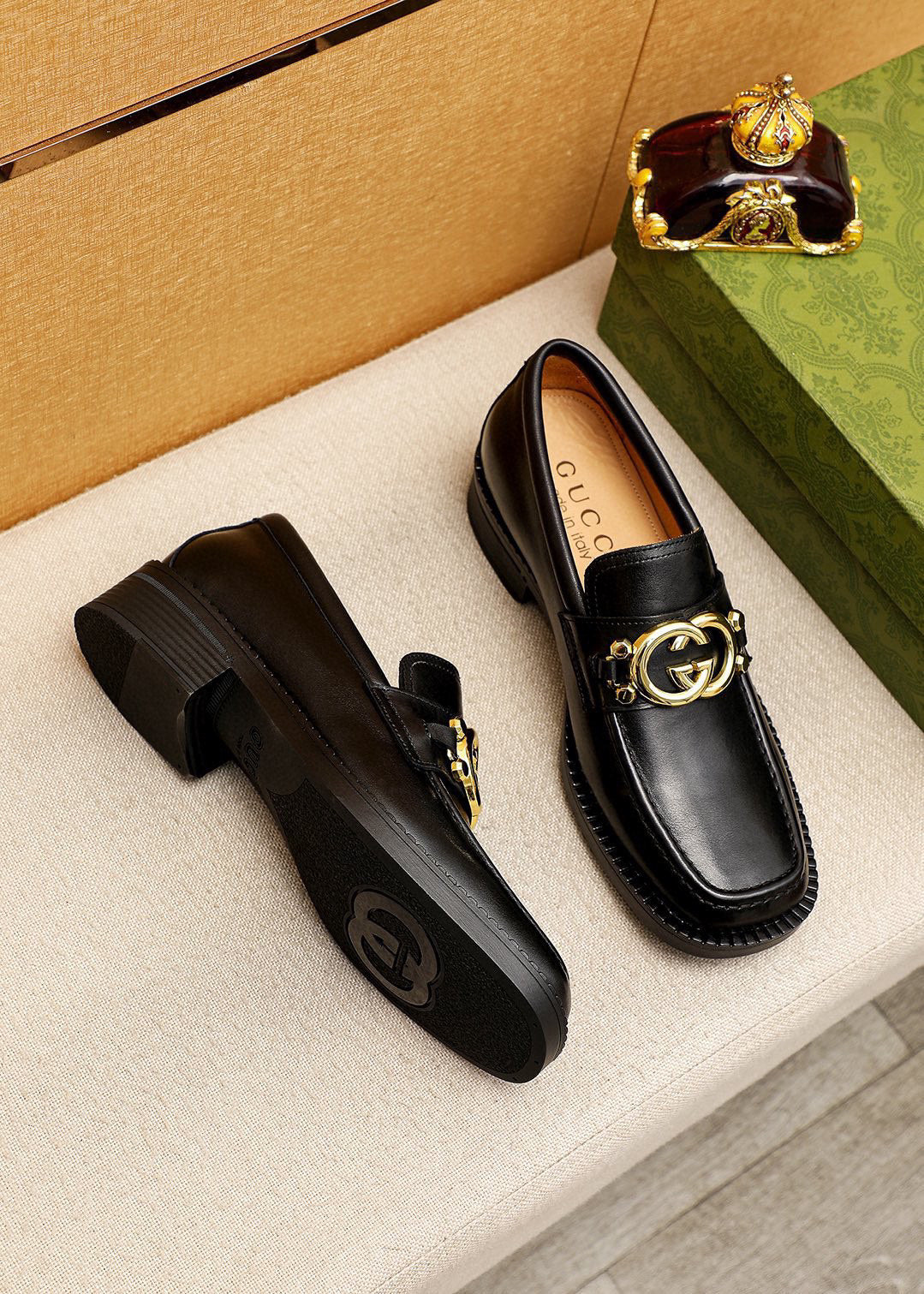 GG Men's Loafer Black GG Gold Cowhide 736977