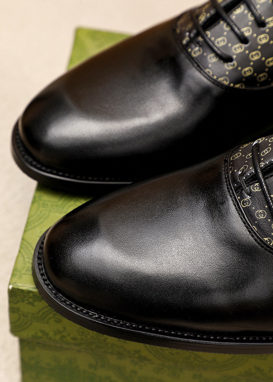 GG Men's Dress Shoe Black Calfskin 742982