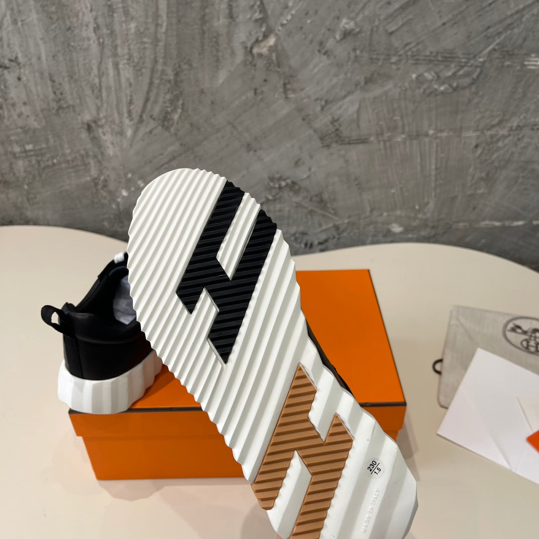 HM Bouncing 35 Sneakers Black Goatskin & Suede Goatskin H Black Light Brown