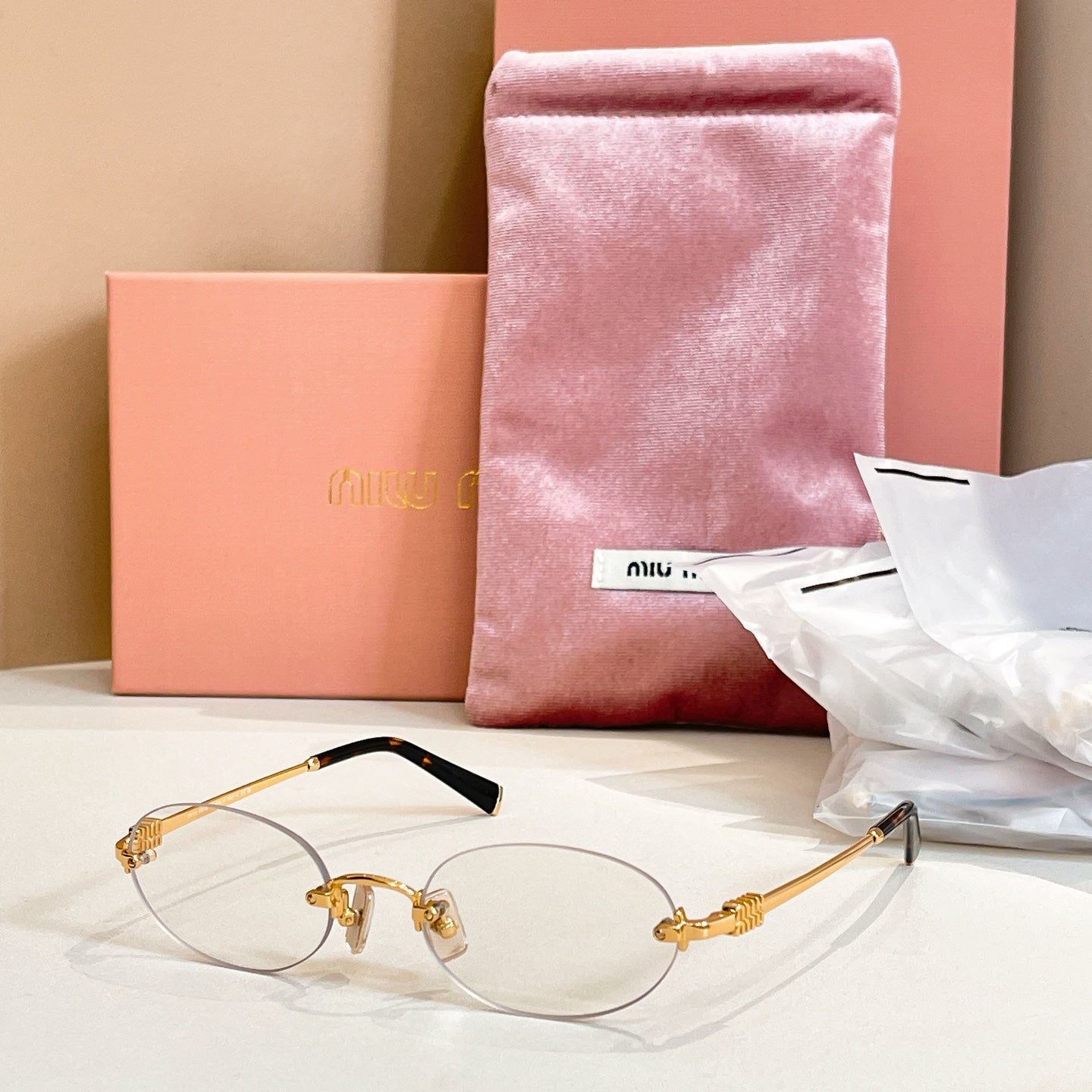 Miumiu Sunglasses 674435