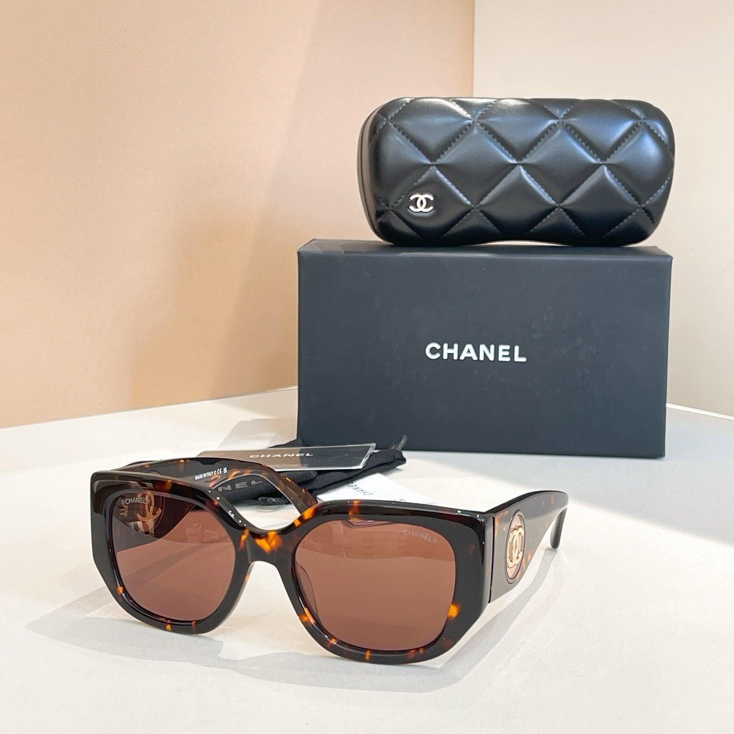 Chanel Sunglasses 676297