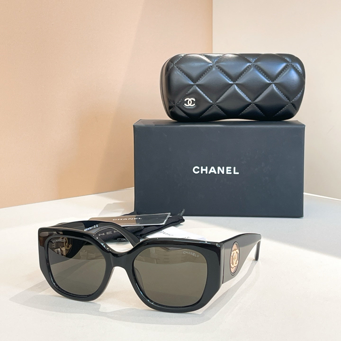 Chanel Sunglasses 676297