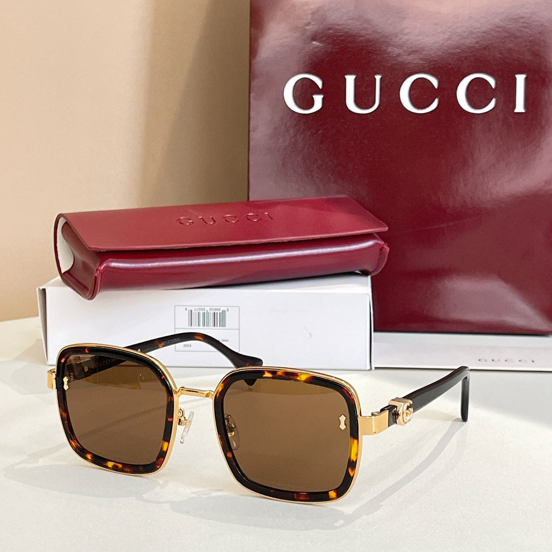 Gucci Sunglasses 690912
