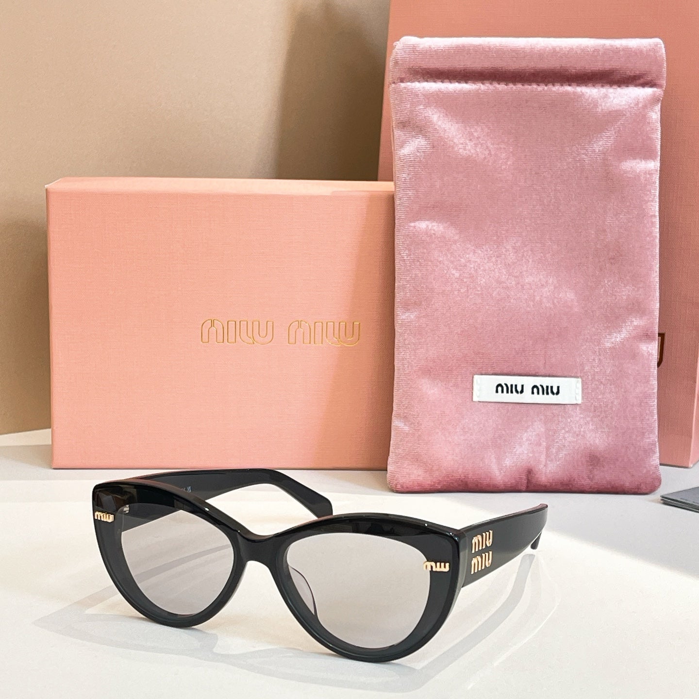 Miumiu Sunglasses 697297