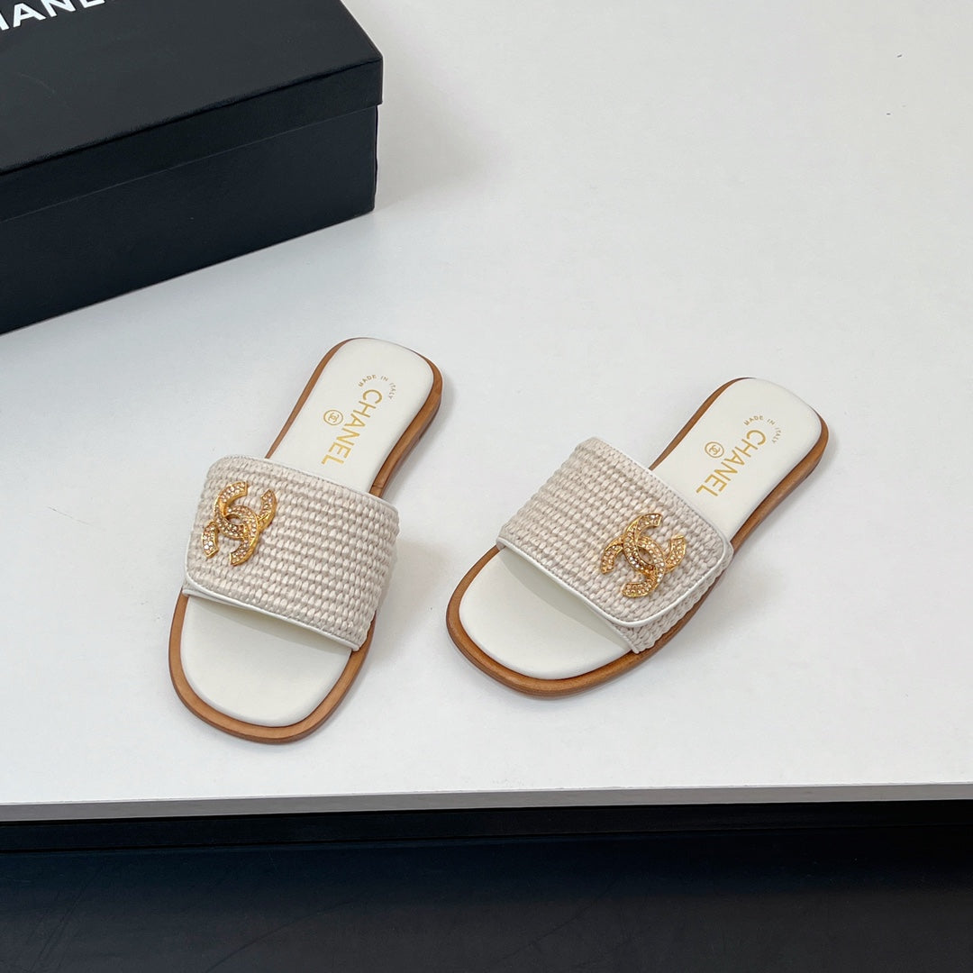 CC Slippers In White Palm Fiber 149725