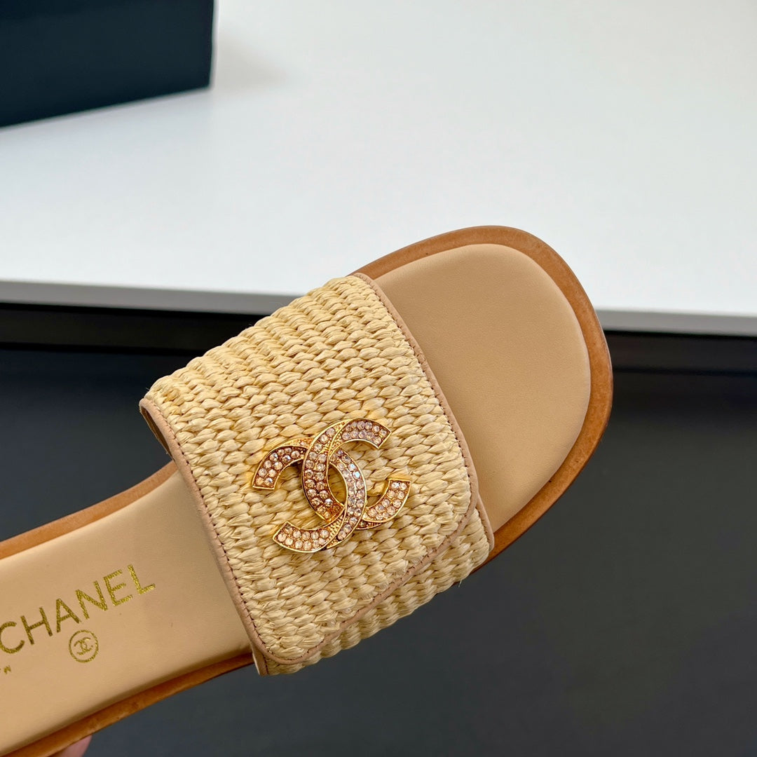 CC Slippers In Dark Beige Palm Fiber 149727