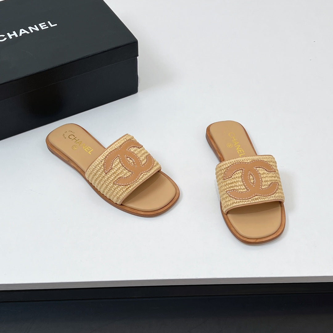 CC Slippers In Dark Beige Palm Fiber 149738