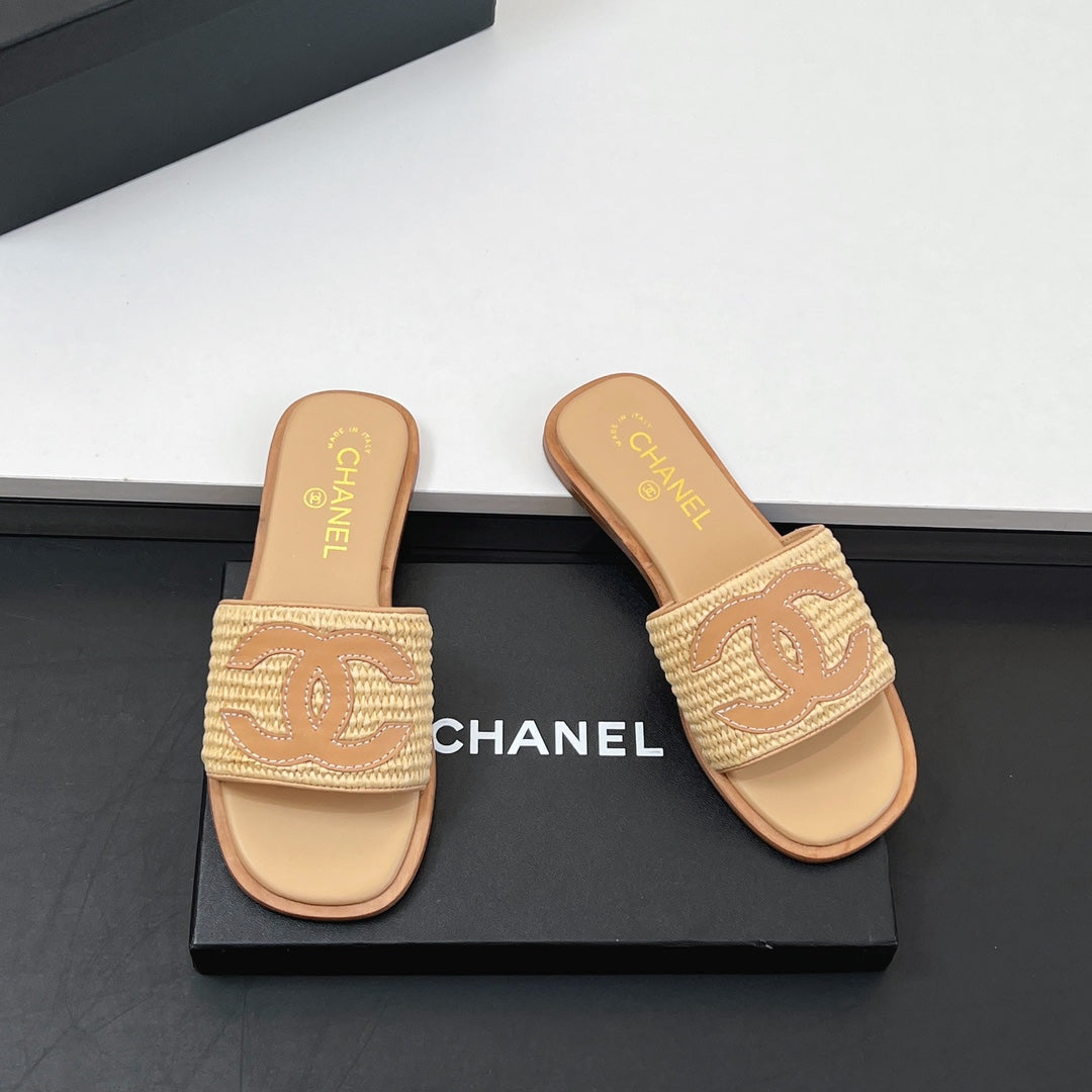 CC Slippers In Dark Beige Palm Fiber 149738