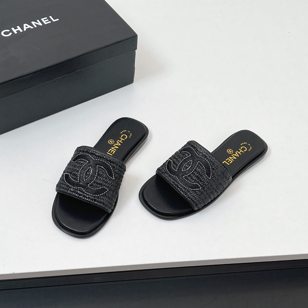 CC Slippers In Black Palm Fiber 149740