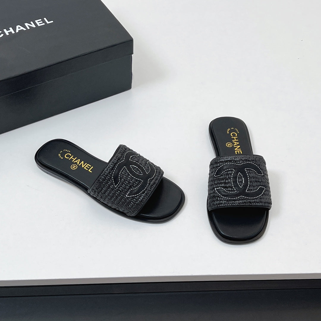 CC Slippers In Black Palm Fiber 149740