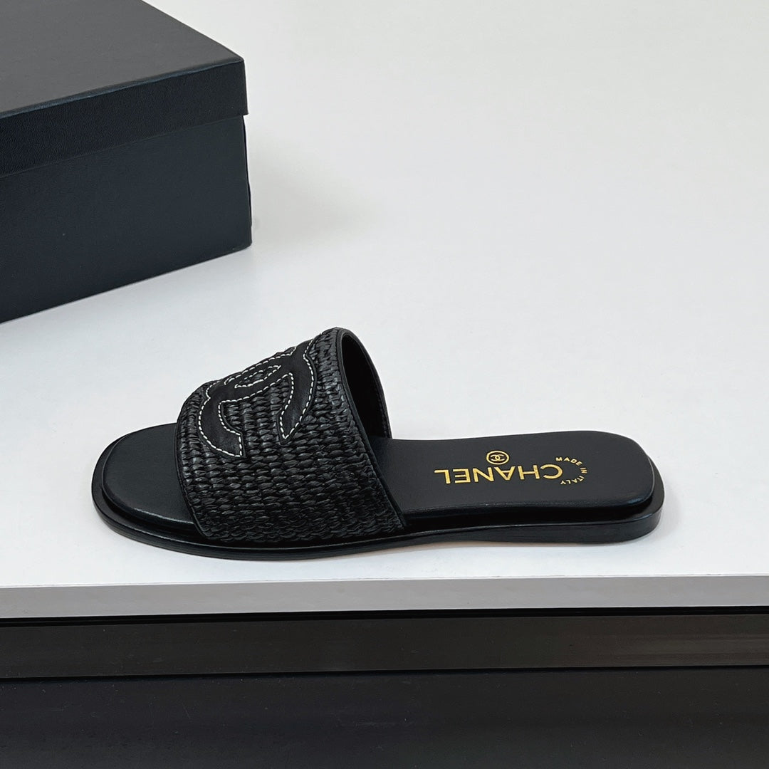 CC Slippers In Black Palm Fiber 149740