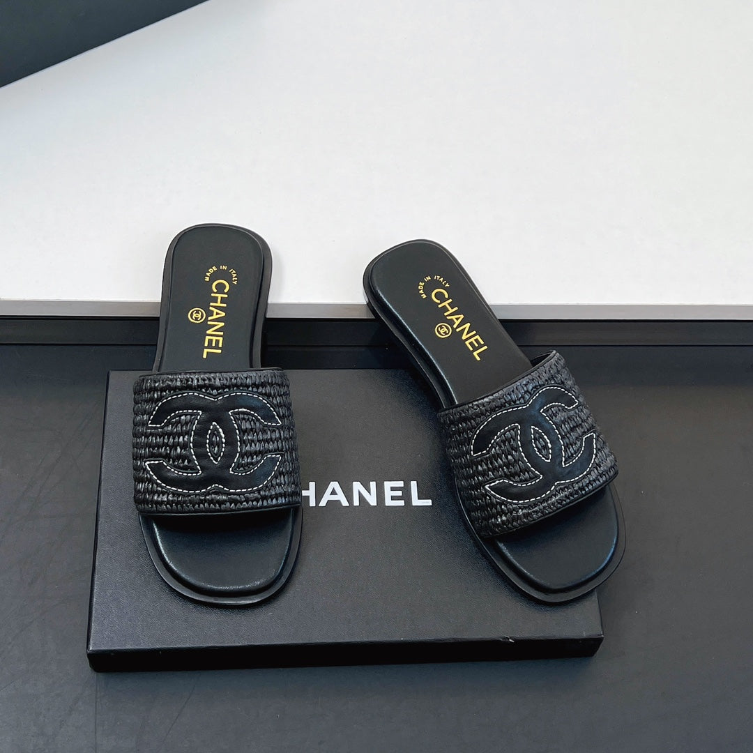 CC Slippers In Black Palm Fiber 149740