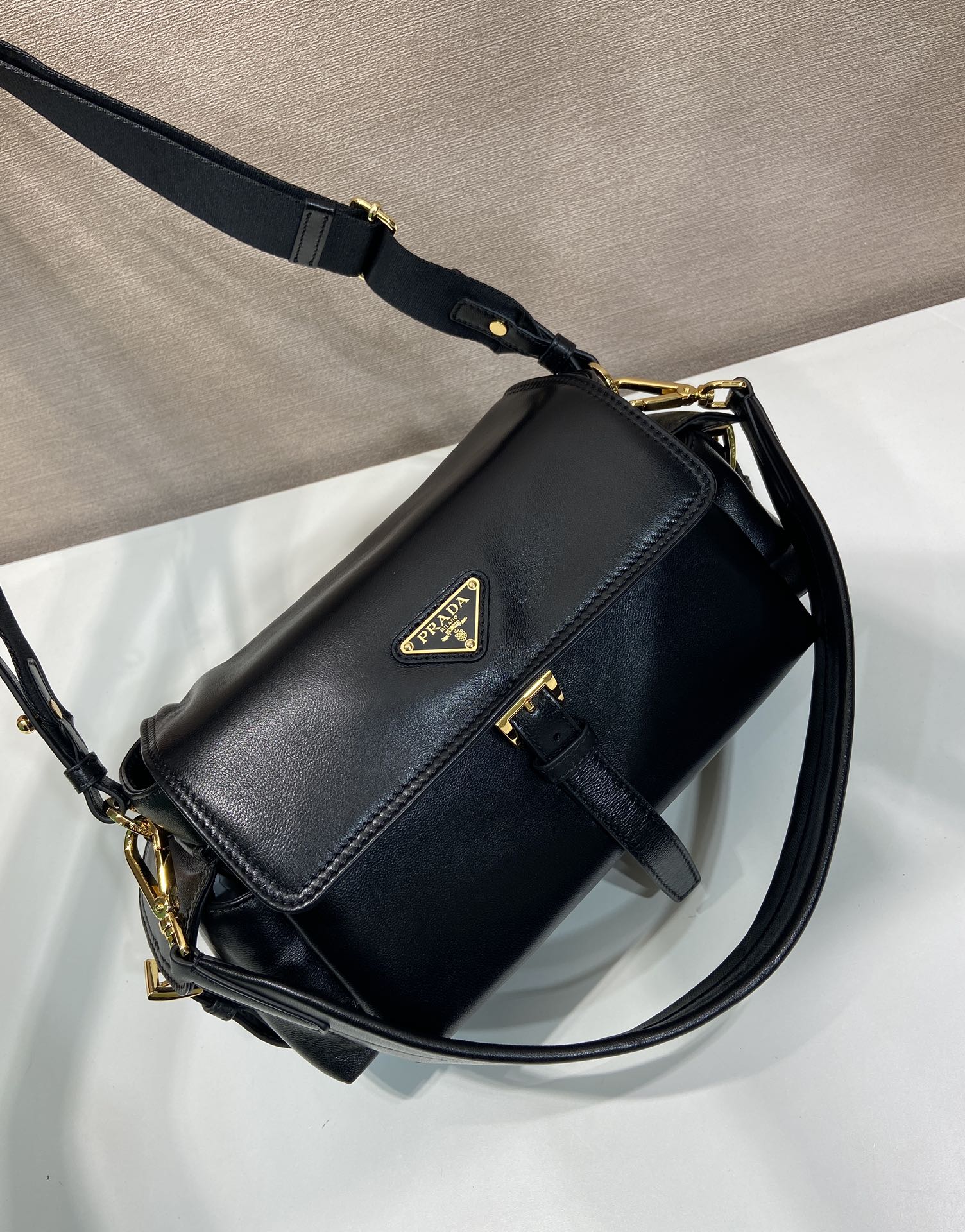 PRA Shoulder Bag Black Sheepskin 341130