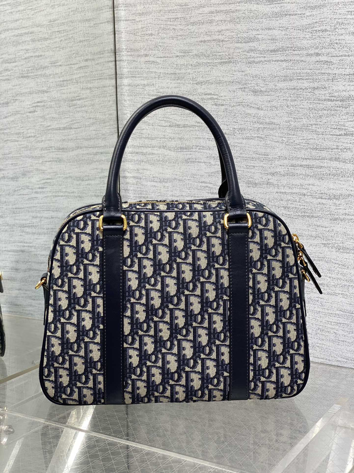 CD D-Vibe bowling bag 31 blue obliaue fabric