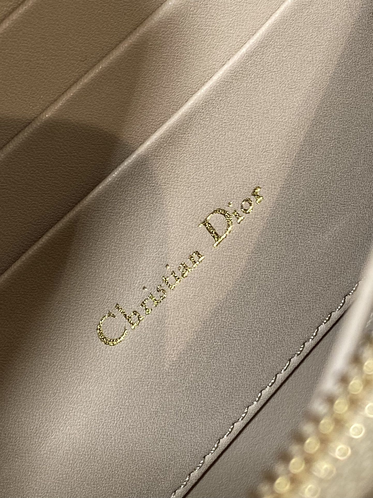 CD Miss Caro 17 Bag Biscuit Calfskin 226500