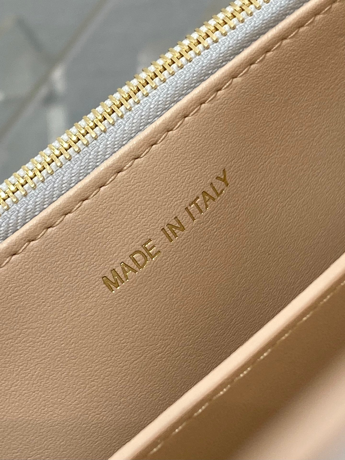 CD Miss Caro 17 Bag Ivory Calfskin 229252