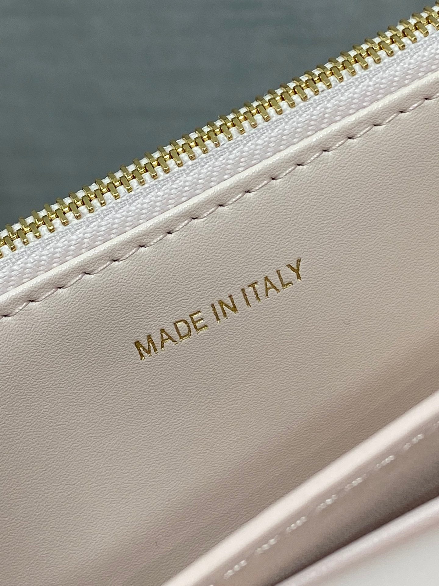 CD Miss Caro 17 Bag Light Pink Calfskin 246427