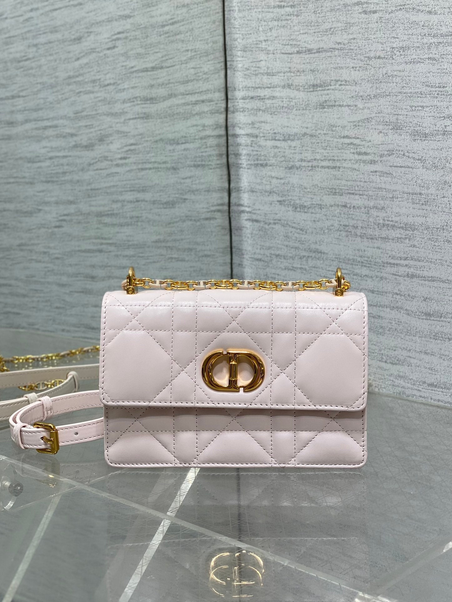 CD Miss Caro 17 Bag Light Pink Calfskin 246427