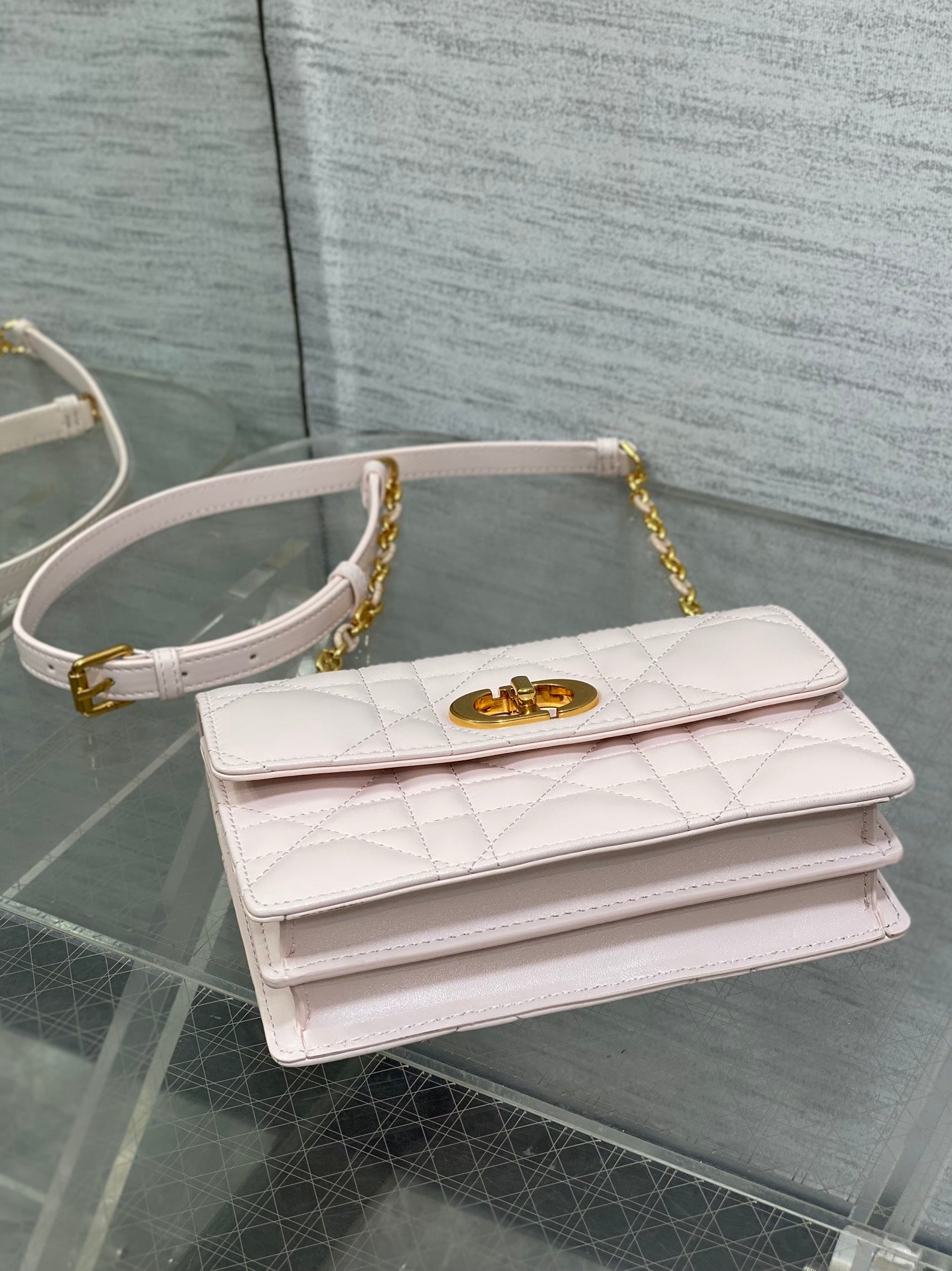 CD Miss Caro 17 Bag Light Pink Calfskin 246427