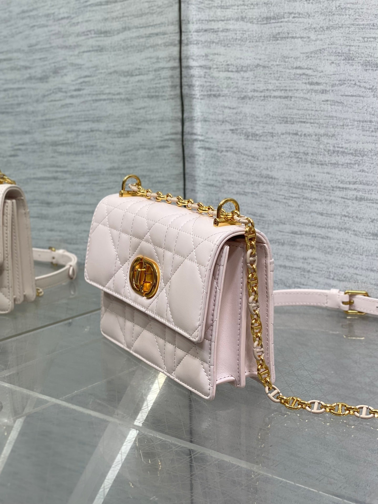 CD Miss Caro 17 Bag Light Pink Calfskin 246427