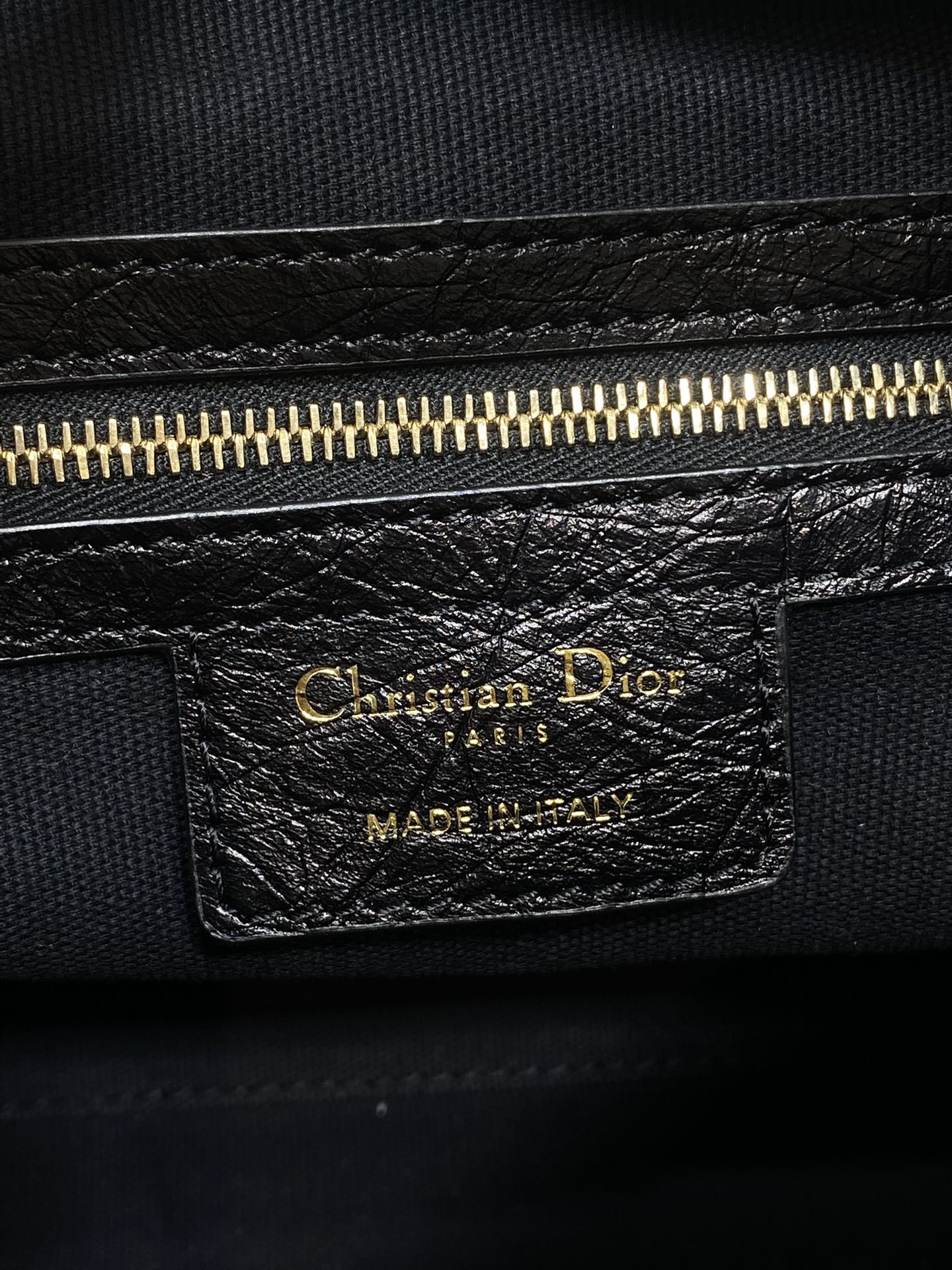 CD VOYAGE handbag 28 Black Crinkled Calfskin