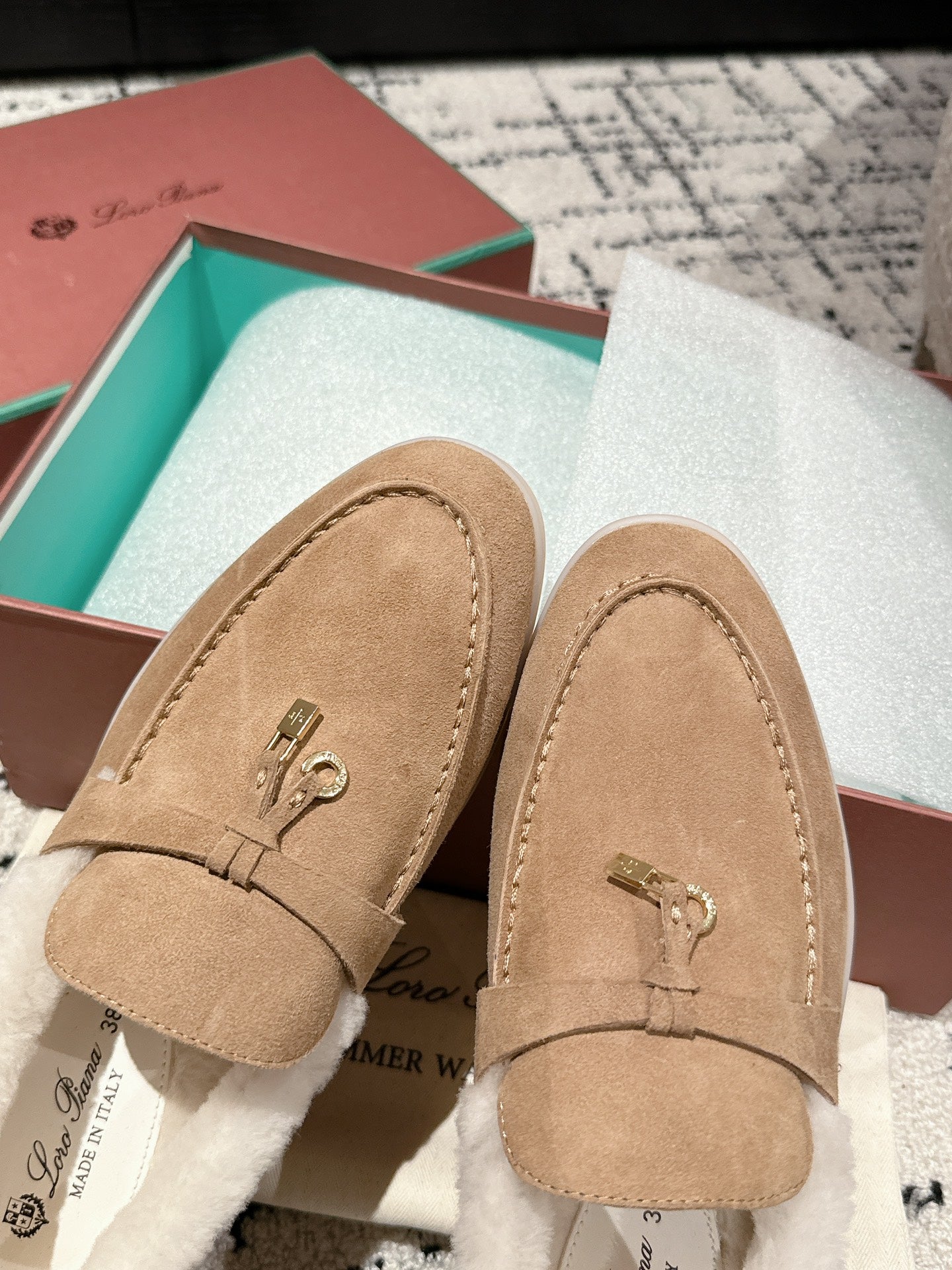 LP Summer Charms Walk Loafers In Dark Beige Mix White Suede With Rabbit Fur Lining 985652