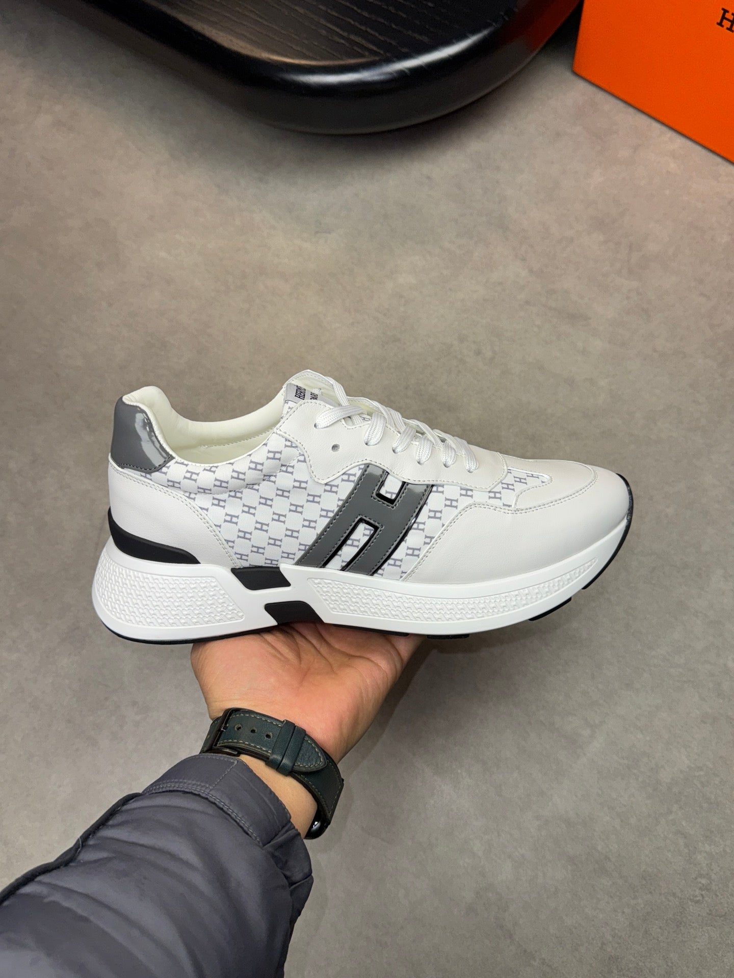 HM Men's Sneaker White Calfskin 581689