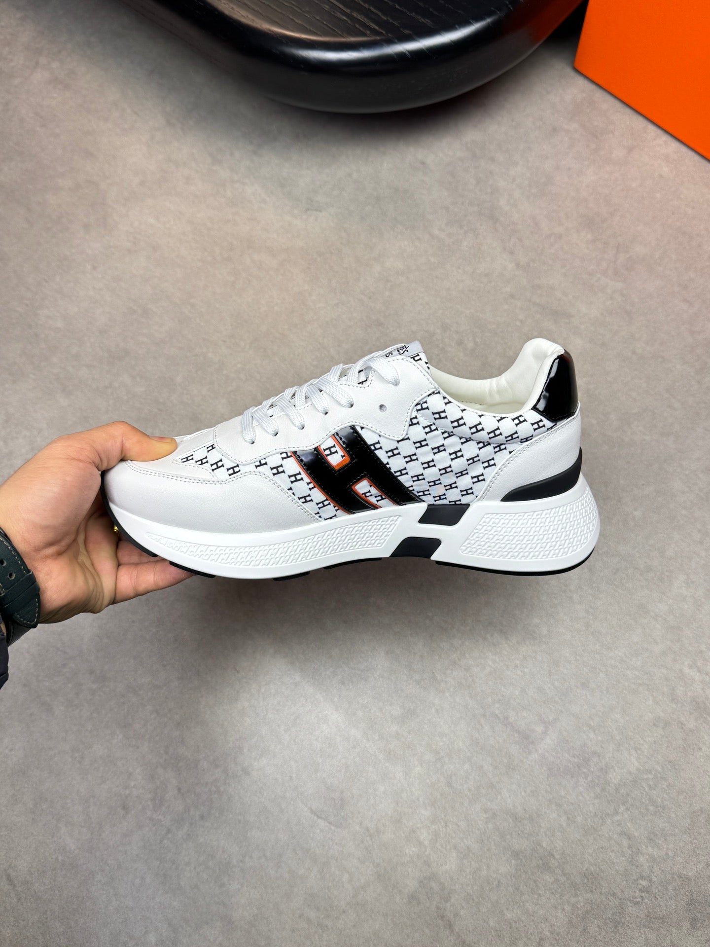 HM Men's Sneaker Black White Calfskin 581691