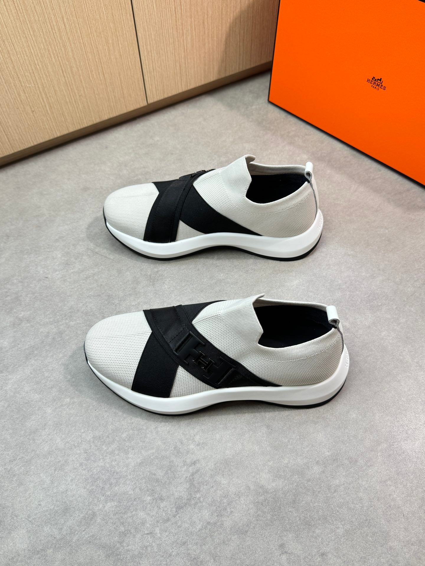 HM Men's Slip on Sneaker Black Knitted Fabric 643377