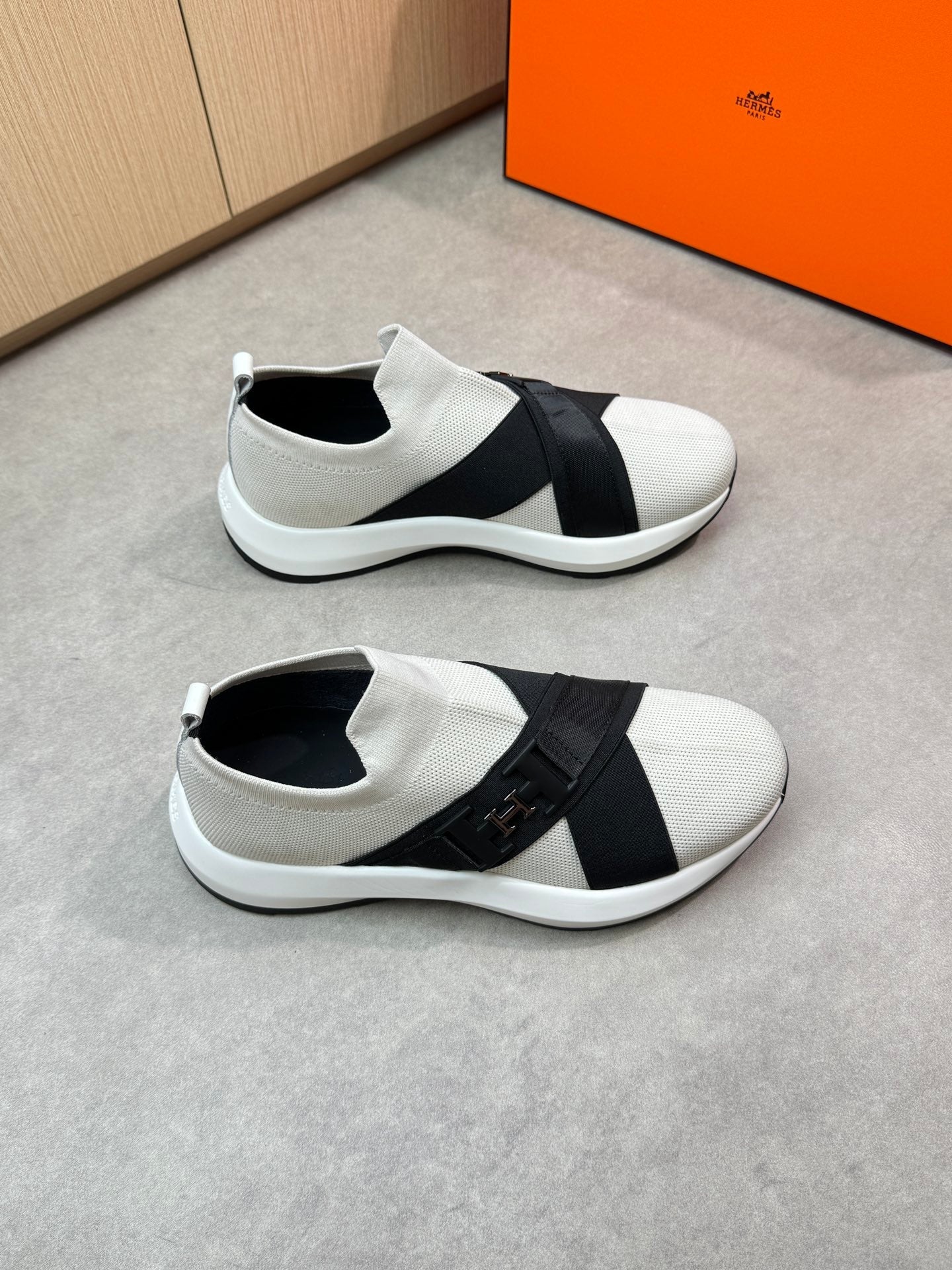 HM Men's Slip on Sneaker Black Knitted Fabric 643377