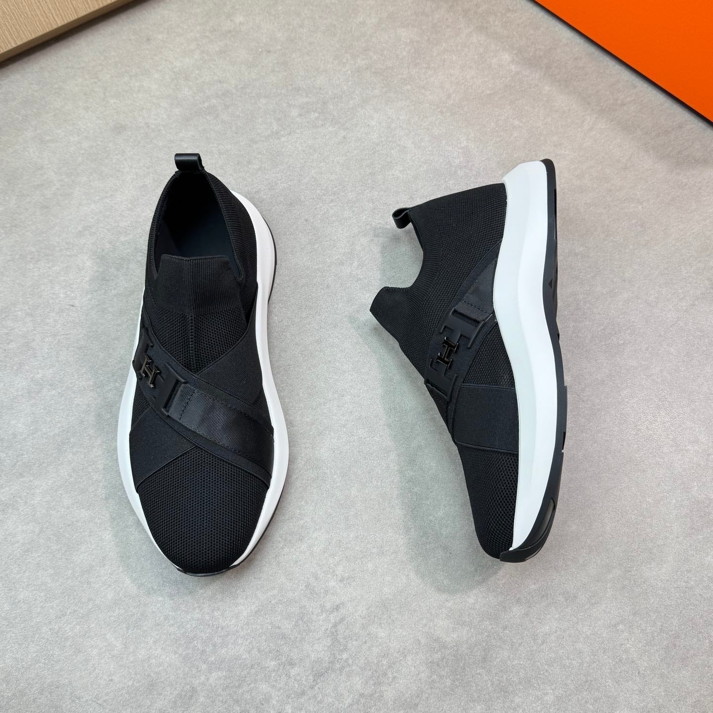 HM Men's Slip on Sneaker Black Knitted Fabric 643380