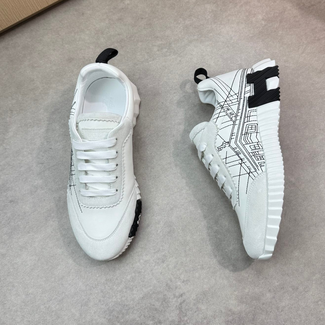 HM Men's Bouncing Sneaker White Black Calfskin Suede 696022