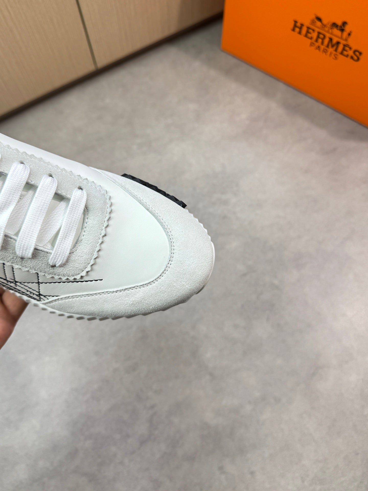 HM Men's Bouncing Sneaker White Black Calfskin Suede 696022