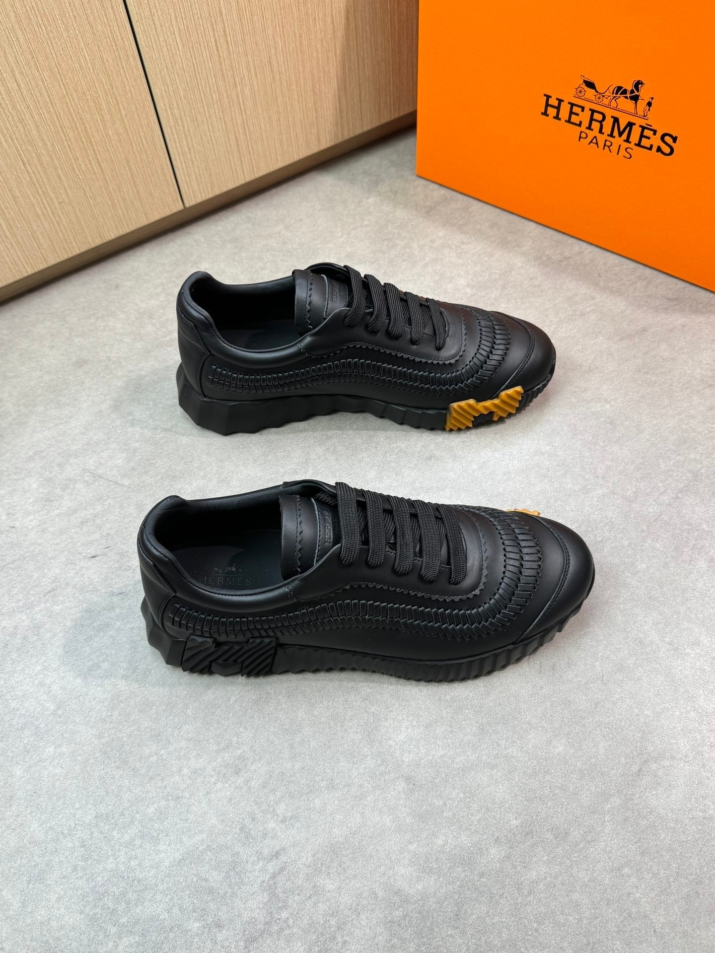 HM Men's Bouncing Sneaker Black Calfskin 696029