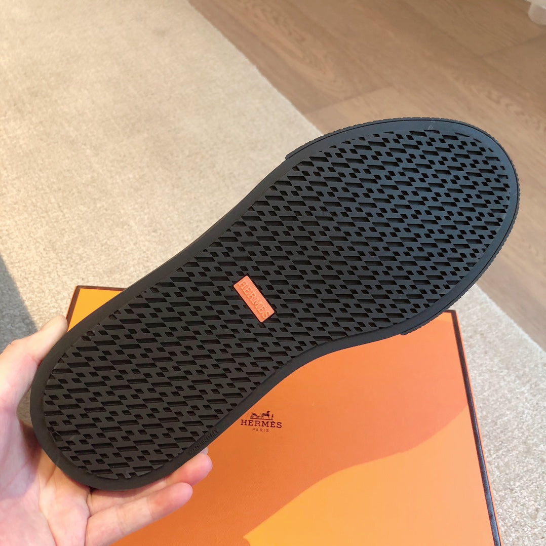 HM Day Sneaker Glossy Black Lambskin 970894