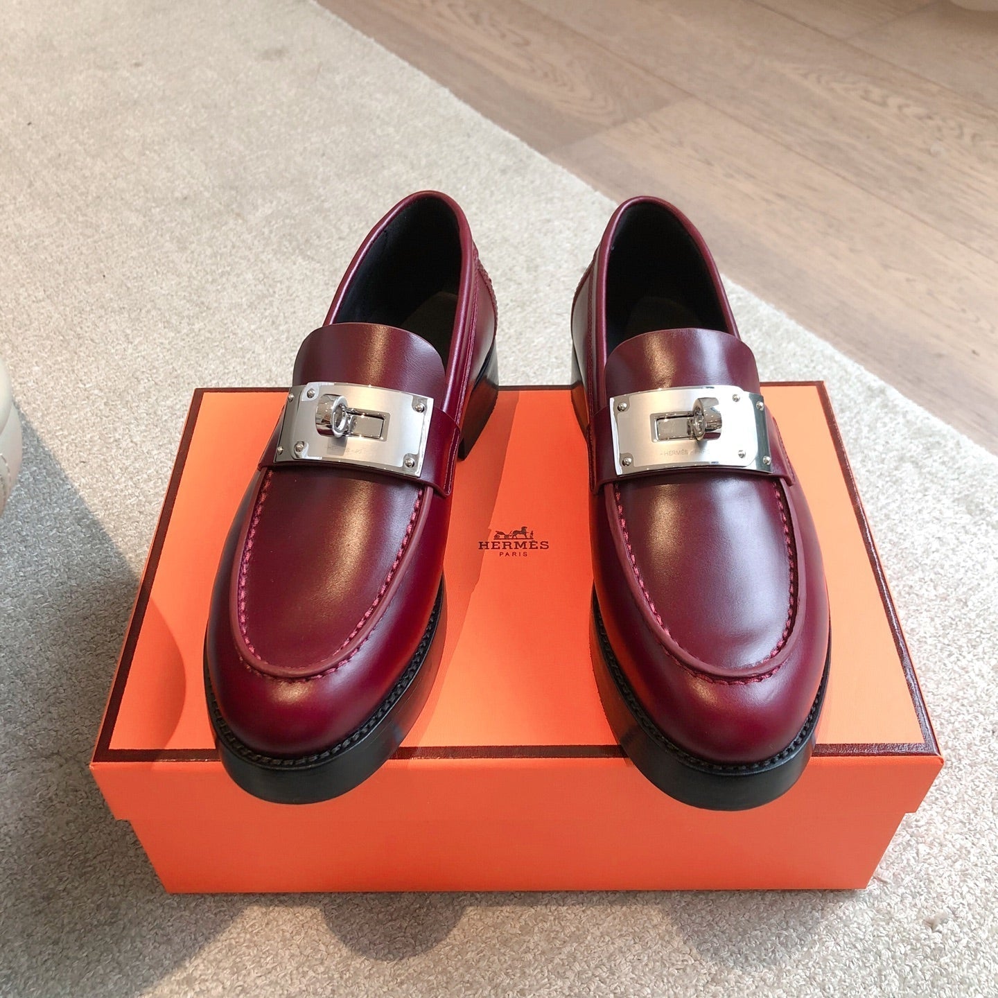 HM 25 Kelly Loafer Red Cowhide 353503