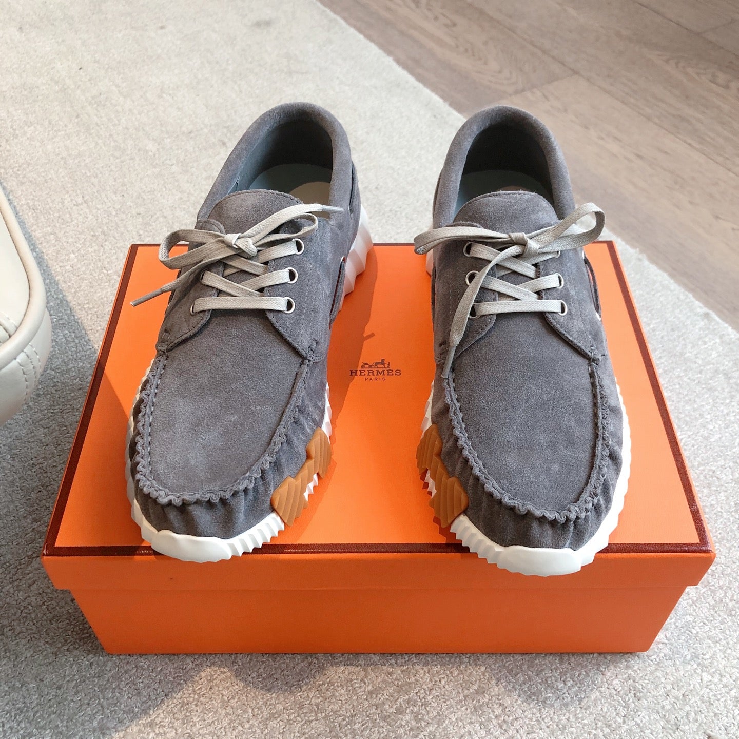 HM Men's 25 Ketch Sneaker Gray Suede 639265