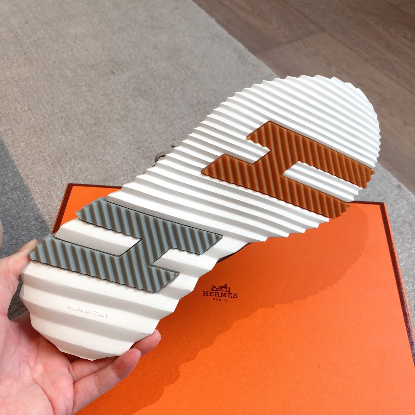 HM Men's 25 Ketch Sneaker Gray Suede 639265