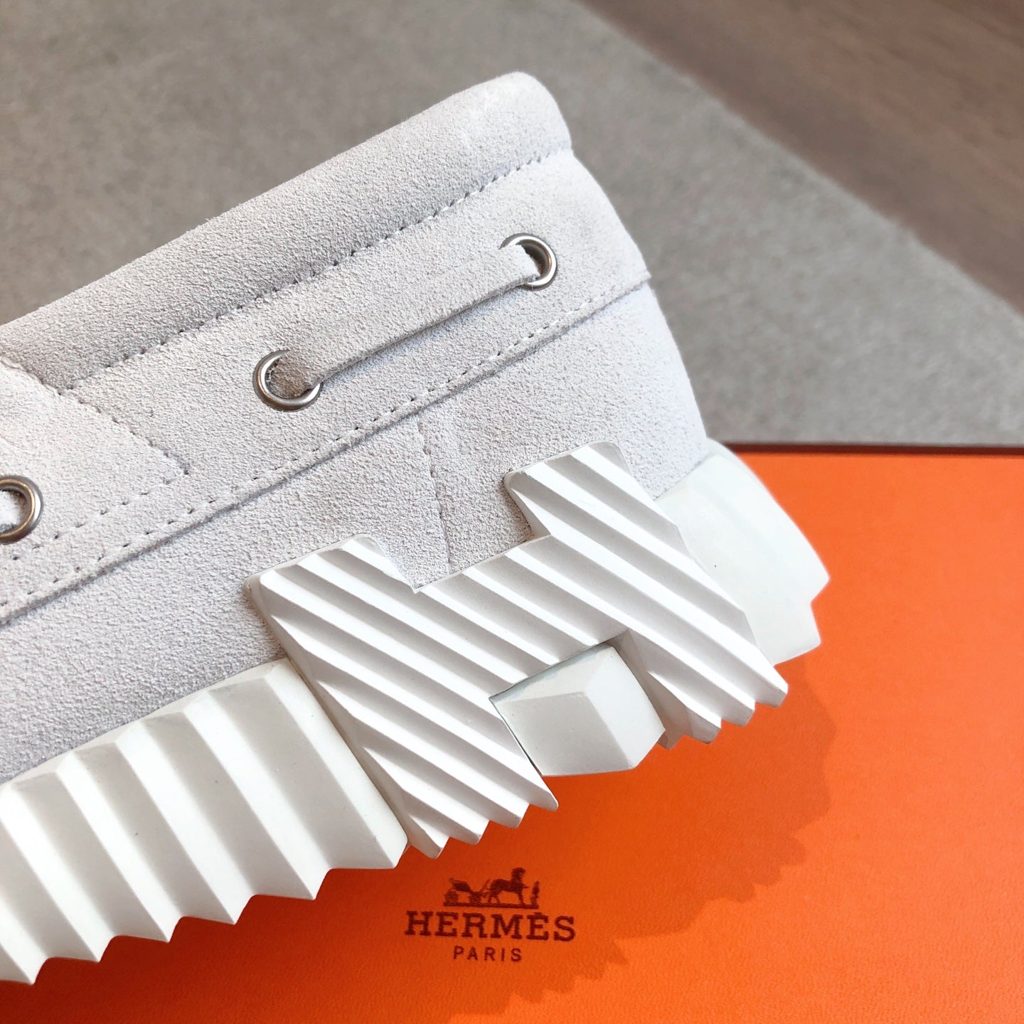 HM Men's 25 Ketch Sneaker White Suede 639267